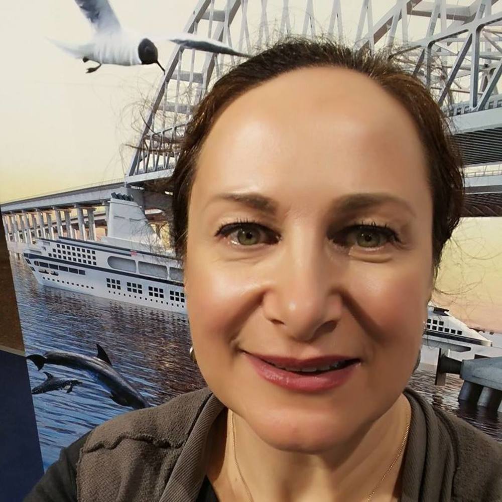 Meet your Posher, Elena